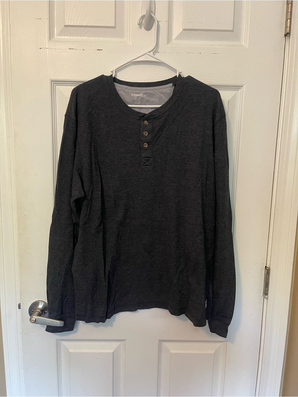Wrangler Men's Dark Charcoal Long-Sleeve Henley